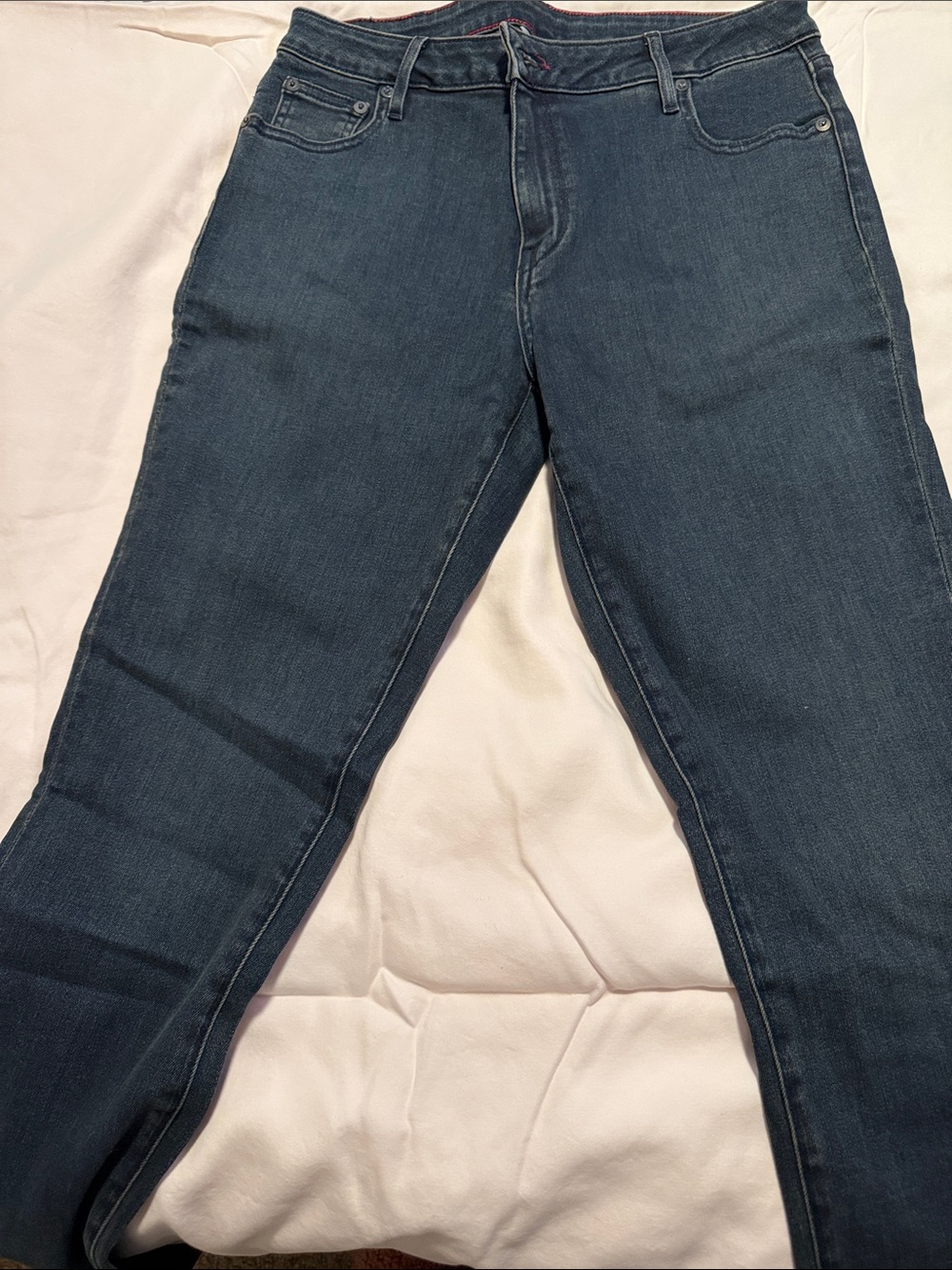 Women's Straight-Leg Jeans in Dark Blue Denim